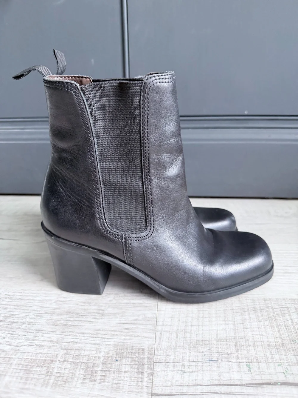 Nine West Black Leather Chelsea Block Heel Ankle Boots